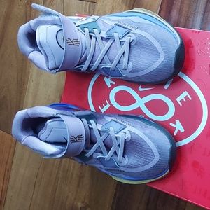 Kyrie Infinity (PS) 1Y